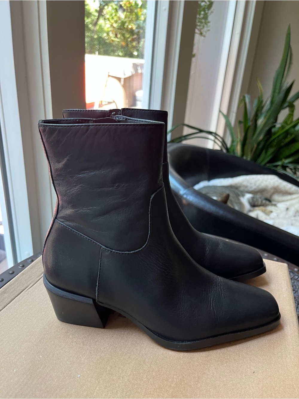 STEVE MADDEN DANEY BLACK BOOTIES 6.5 - Picture 7 of 12